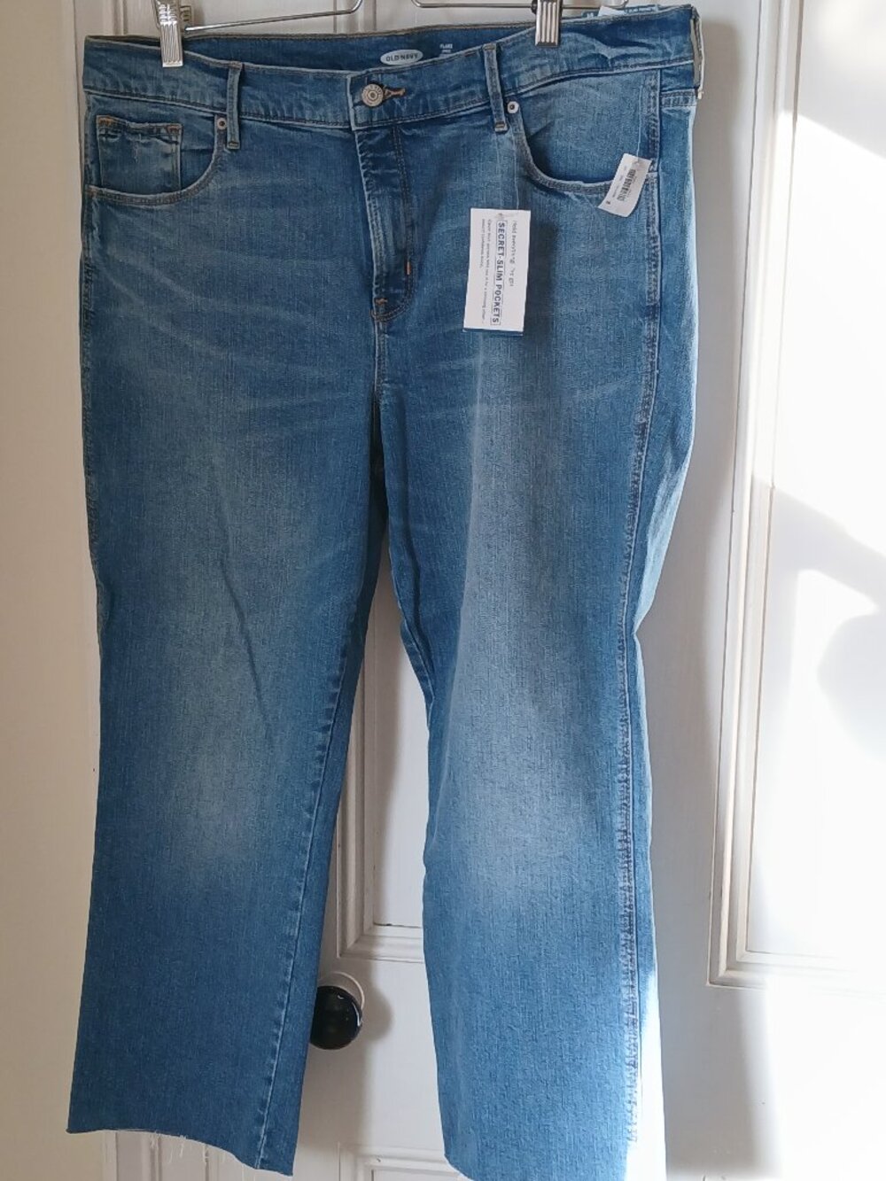 Old Navy Kick Flare cropped jeans new with tags size 16